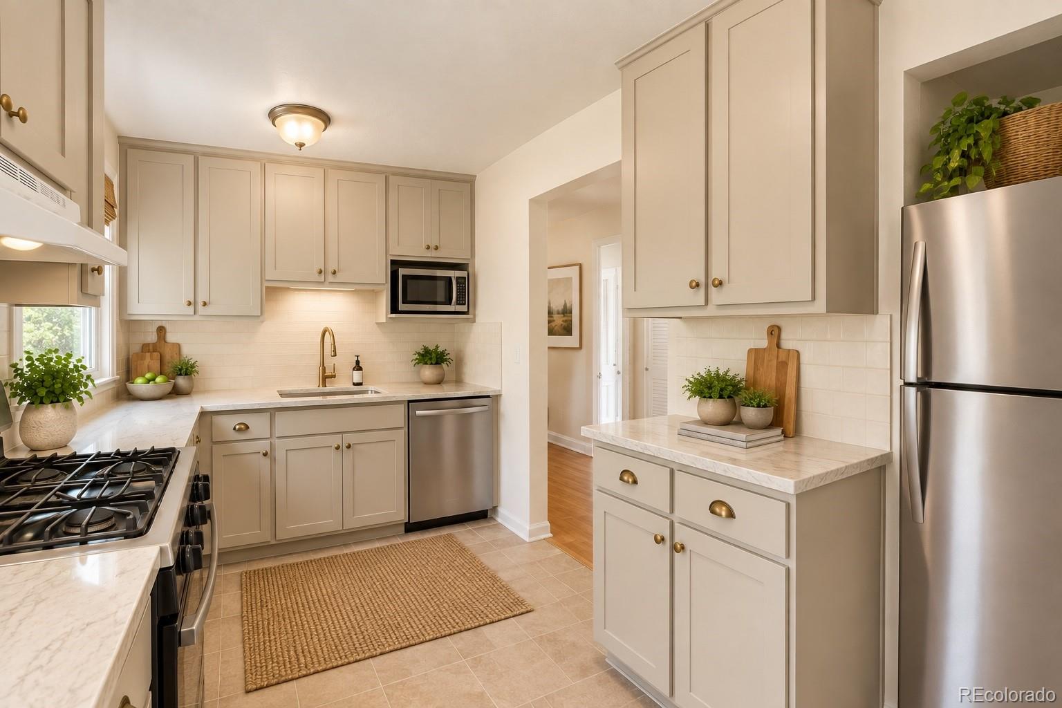 MLS Image #5 for 4564 s pennsylvania street,englewood, Colorado