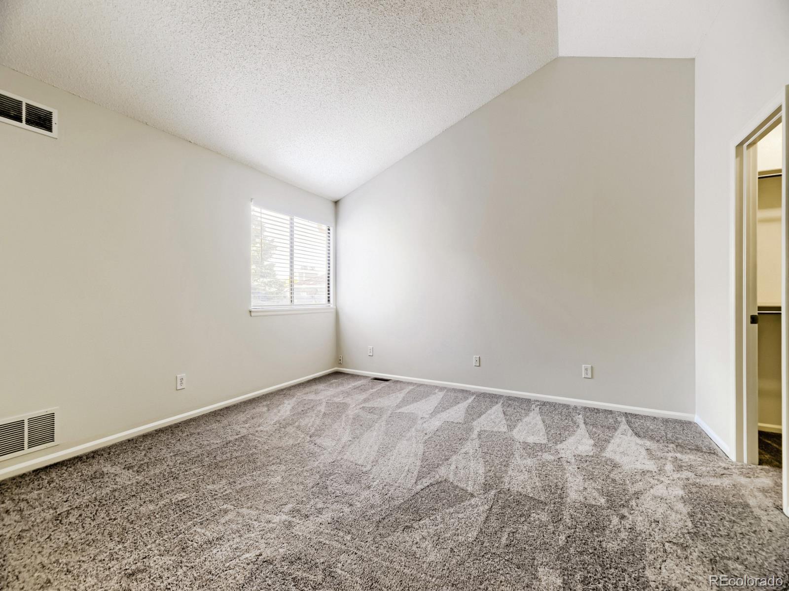 MLS Image #13 for 3147 s ulster street,denver, Colorado
