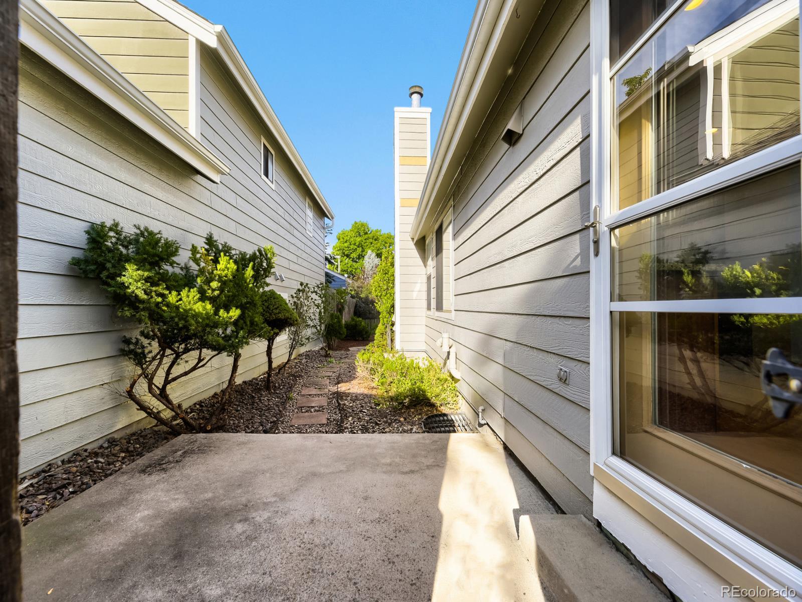 MLS Image #24 for 3147 s ulster street,denver, Colorado