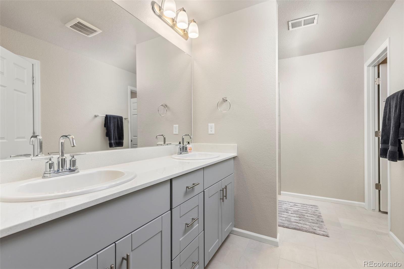 MLS Image #14 for 6078 n lisbon street,aurora, Colorado