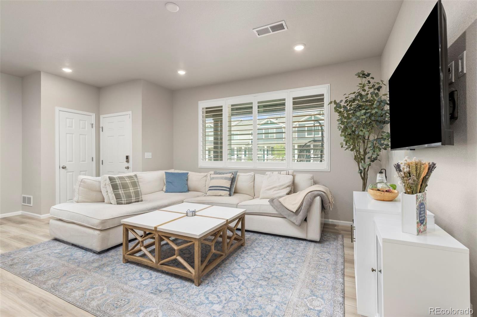 MLS Image #3 for 6078 n lisbon street,aurora, Colorado