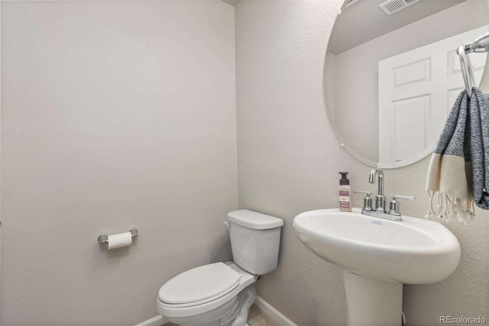 MLS Image #9 for 6078 n lisbon street,aurora, Colorado