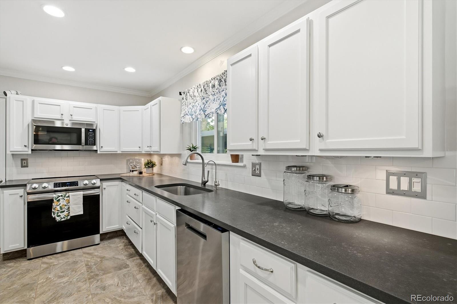 MLS Image #15 for 980 s hudson street,denver, Colorado