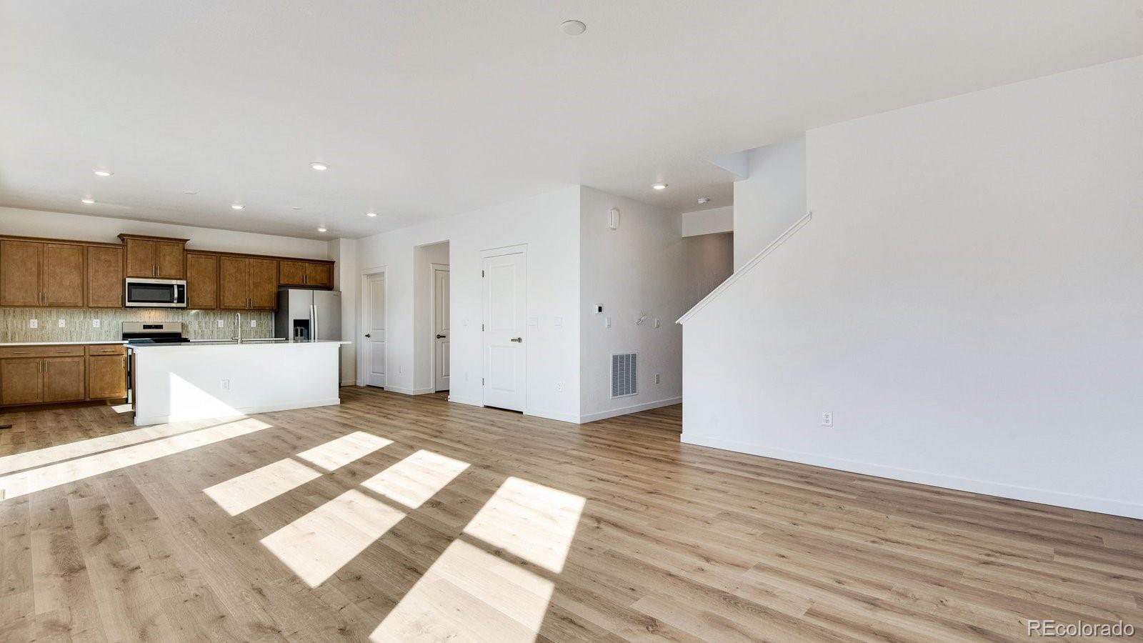 MLS Image #10 for 4096  emerald lake road,brighton, Colorado