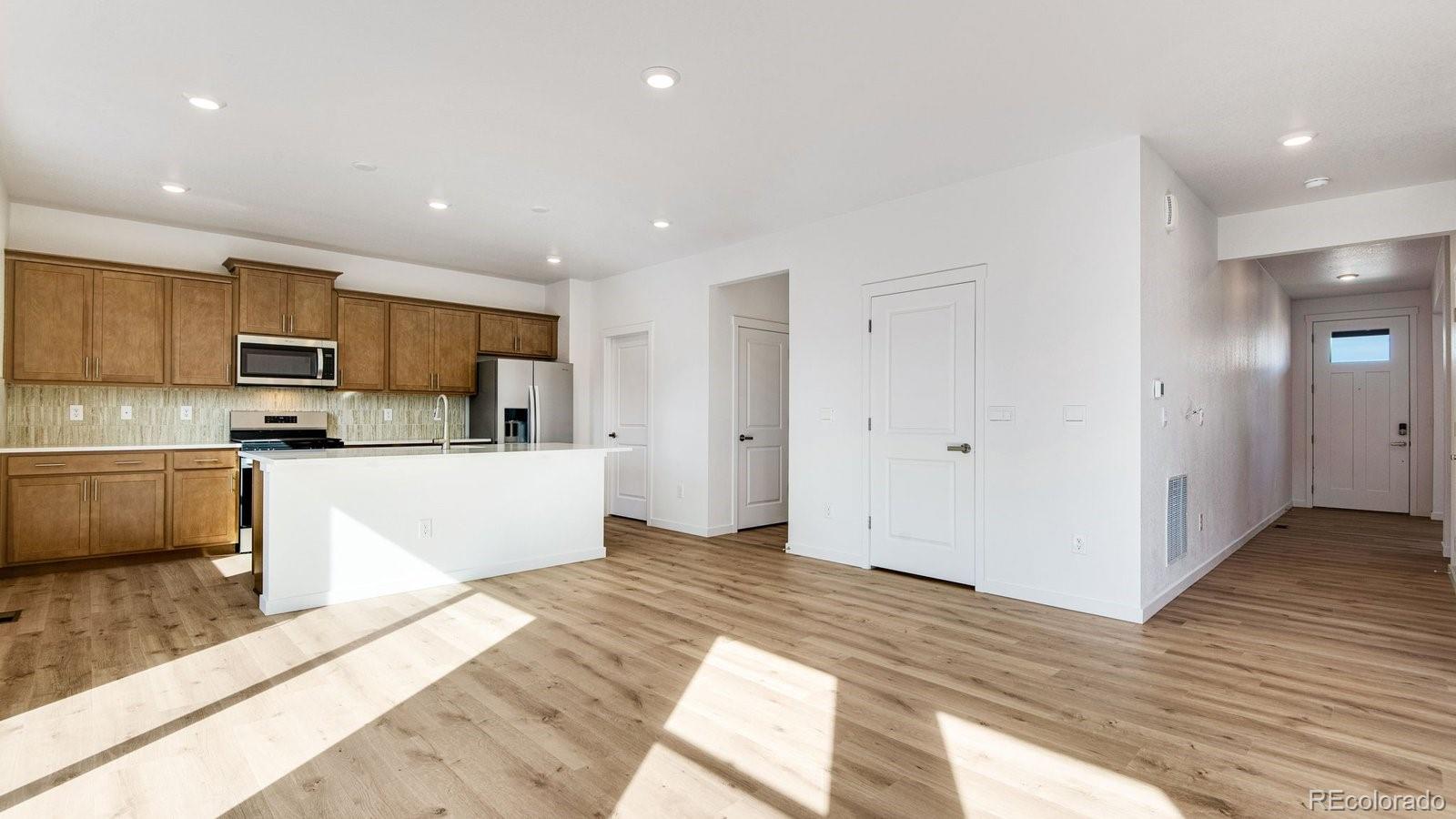 MLS Image #4 for 4096  emerald lake road,brighton, Colorado