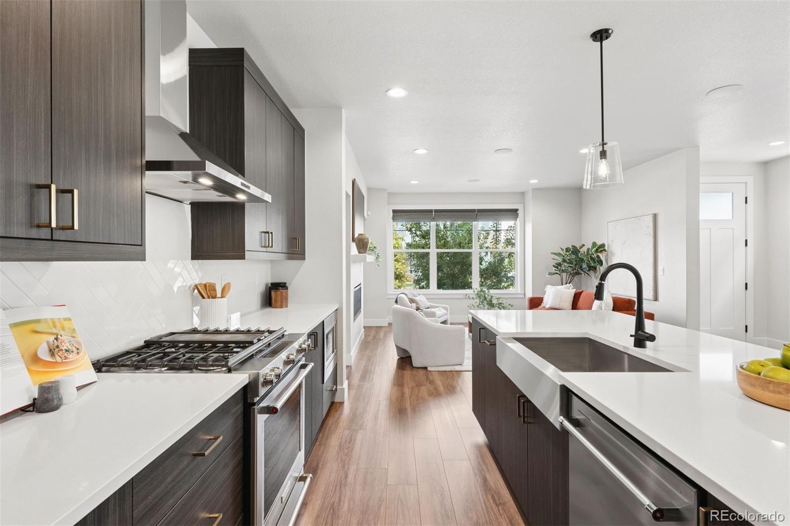 MLS Image #10 for 21642 e 60th avenue,aurora, Colorado