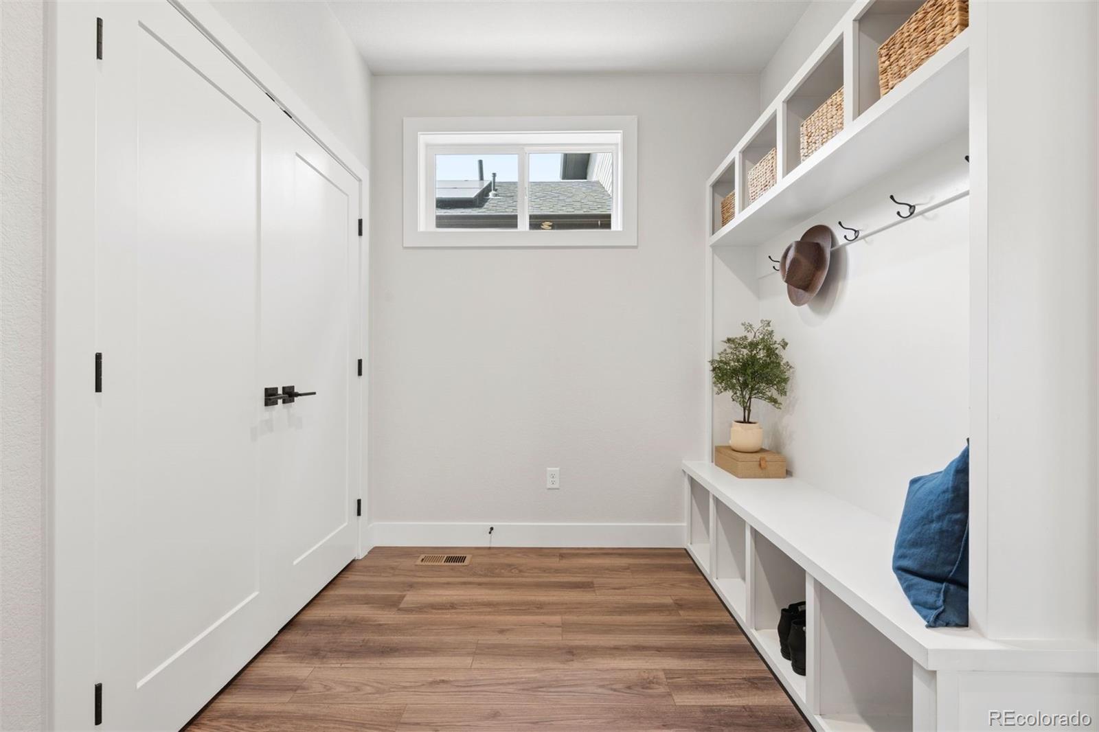 MLS Image #14 for 21642 e 60th avenue,aurora, Colorado