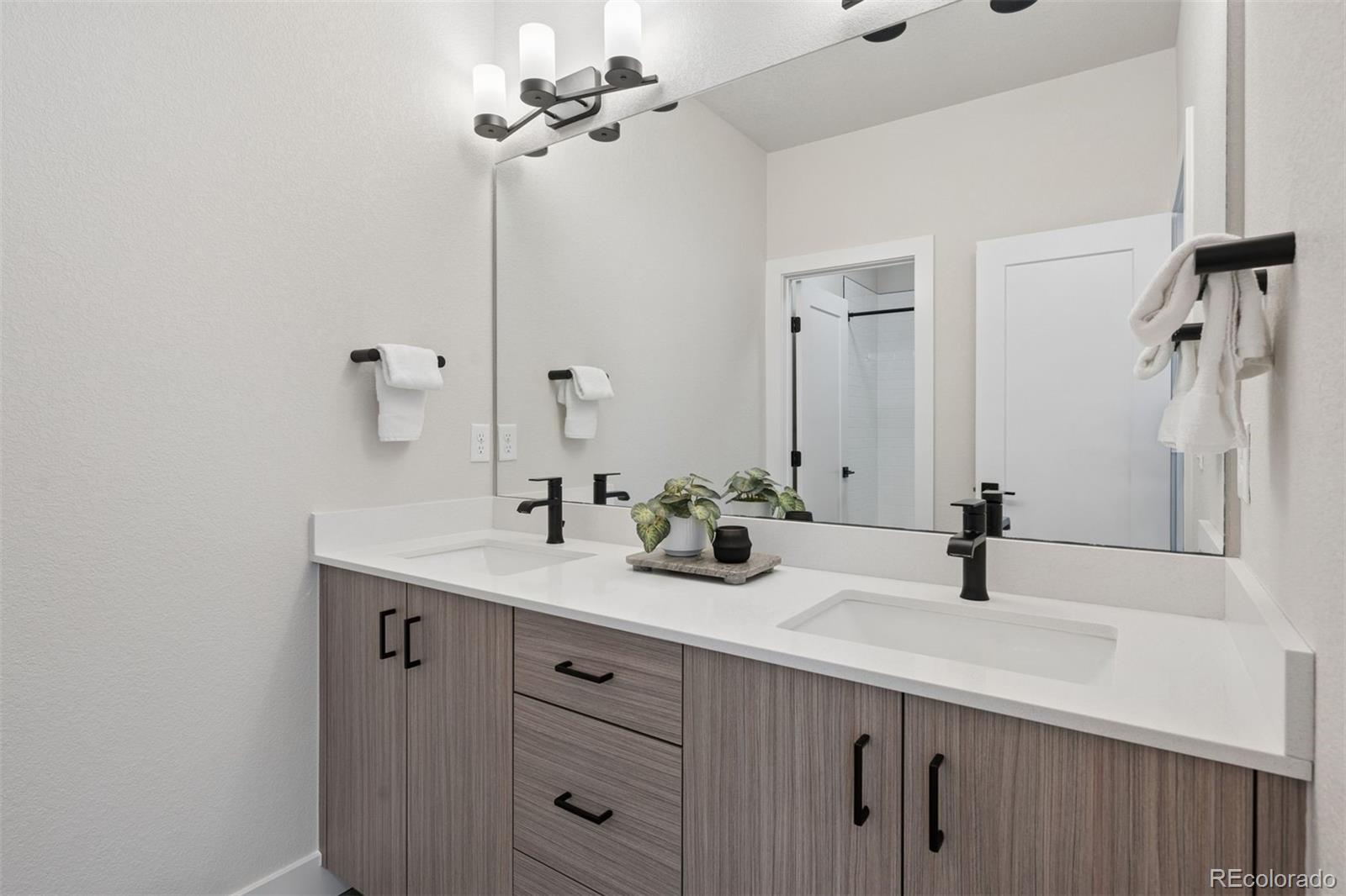 MLS Image #27 for 21642 e 60th avenue,aurora, Colorado