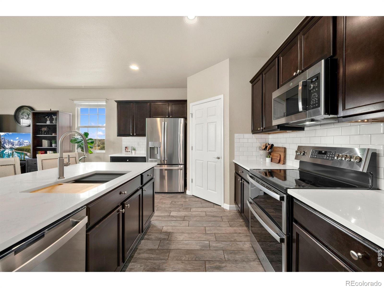 MLS Image #13 for 10398  stagecoach avenue,firestone, Colorado