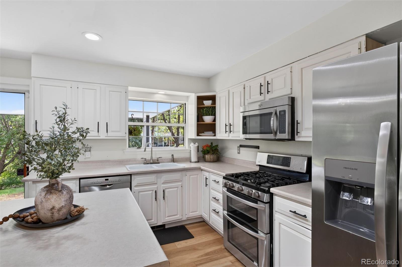 MLS Image #14 for 7105 s hudson circle,centennial, Colorado