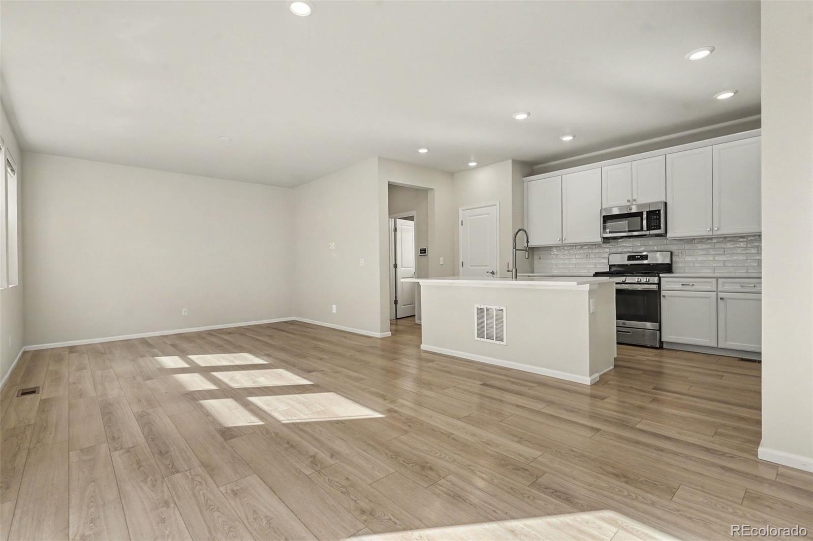 MLS Image #10 for 6026 n orleans street,aurora, Colorado