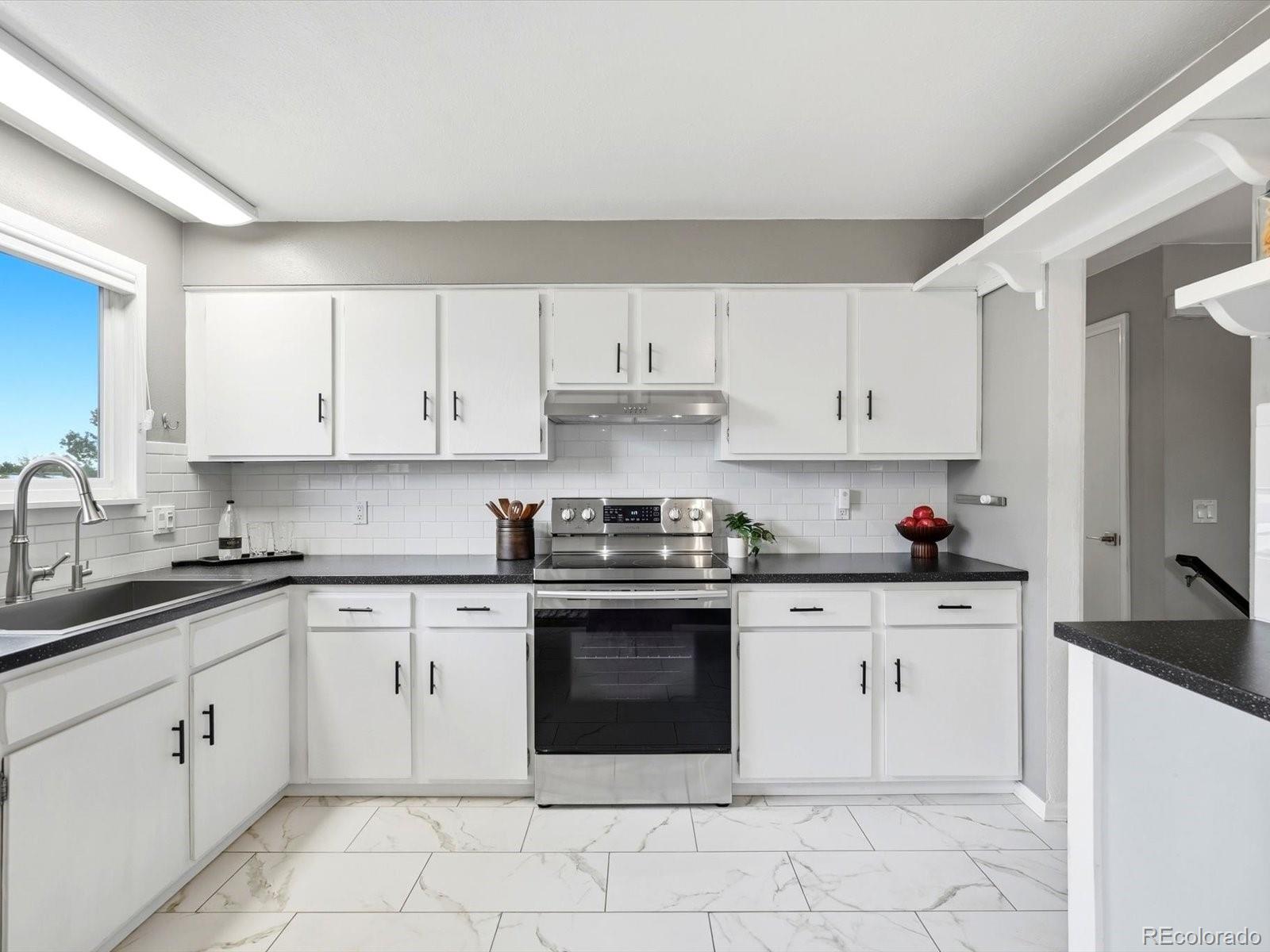 MLS Image #11 for 1550 s evanston street,aurora, Colorado