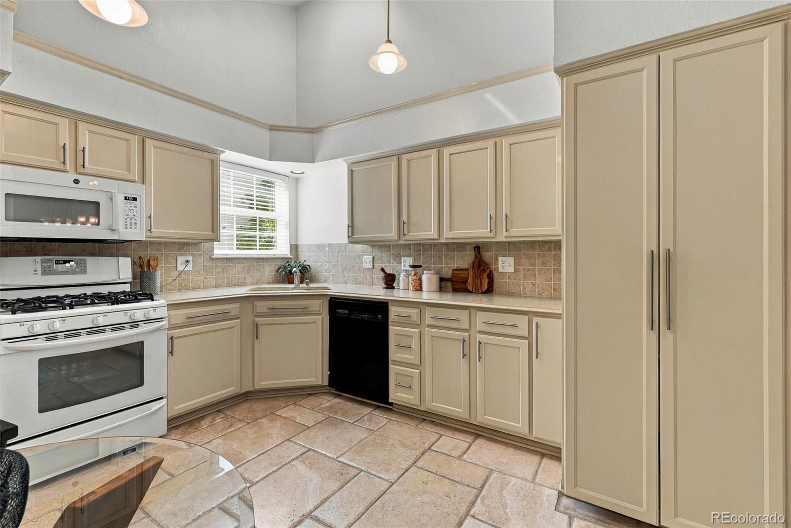 MLS Image #17 for 1443 e nichols circle,centennial, Colorado