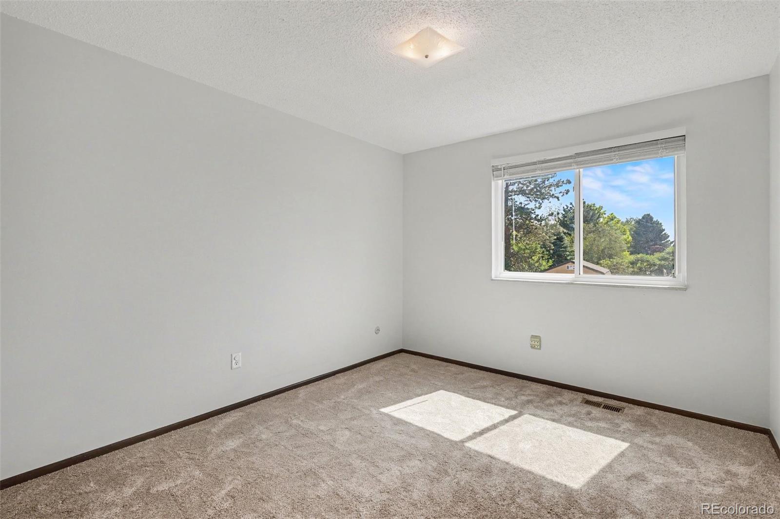 MLS Image #18 for 6556 s brentwood way,littleton, Colorado