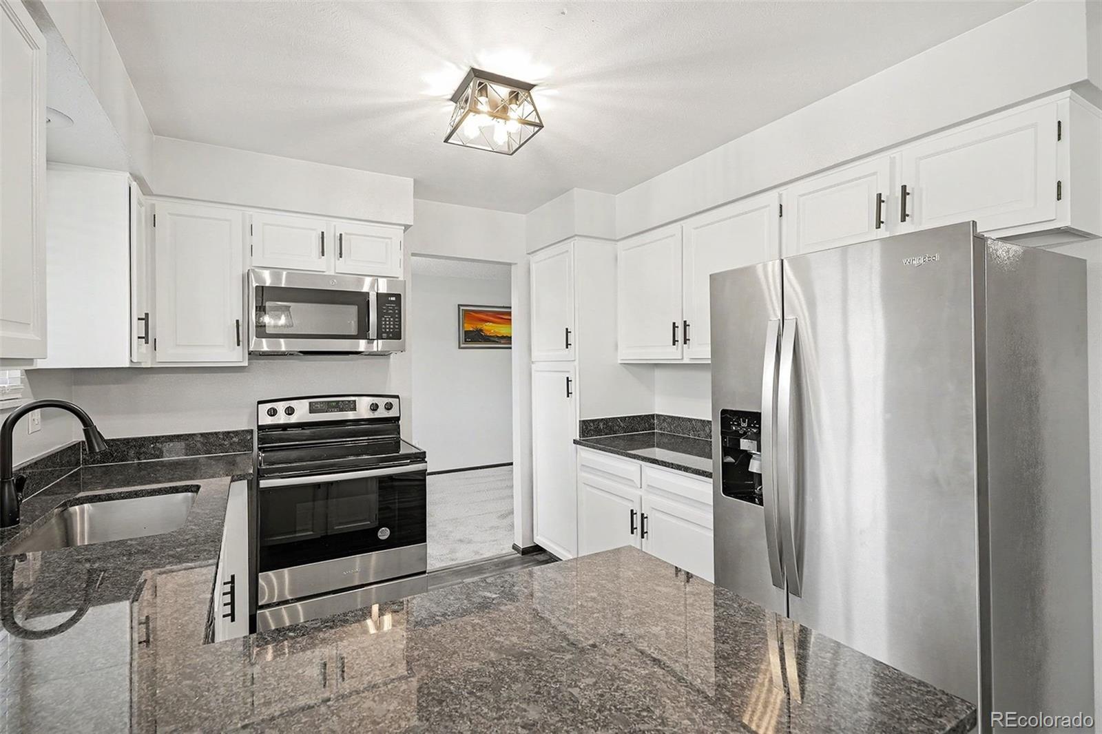 MLS Image #6 for 6556 s brentwood way,littleton, Colorado