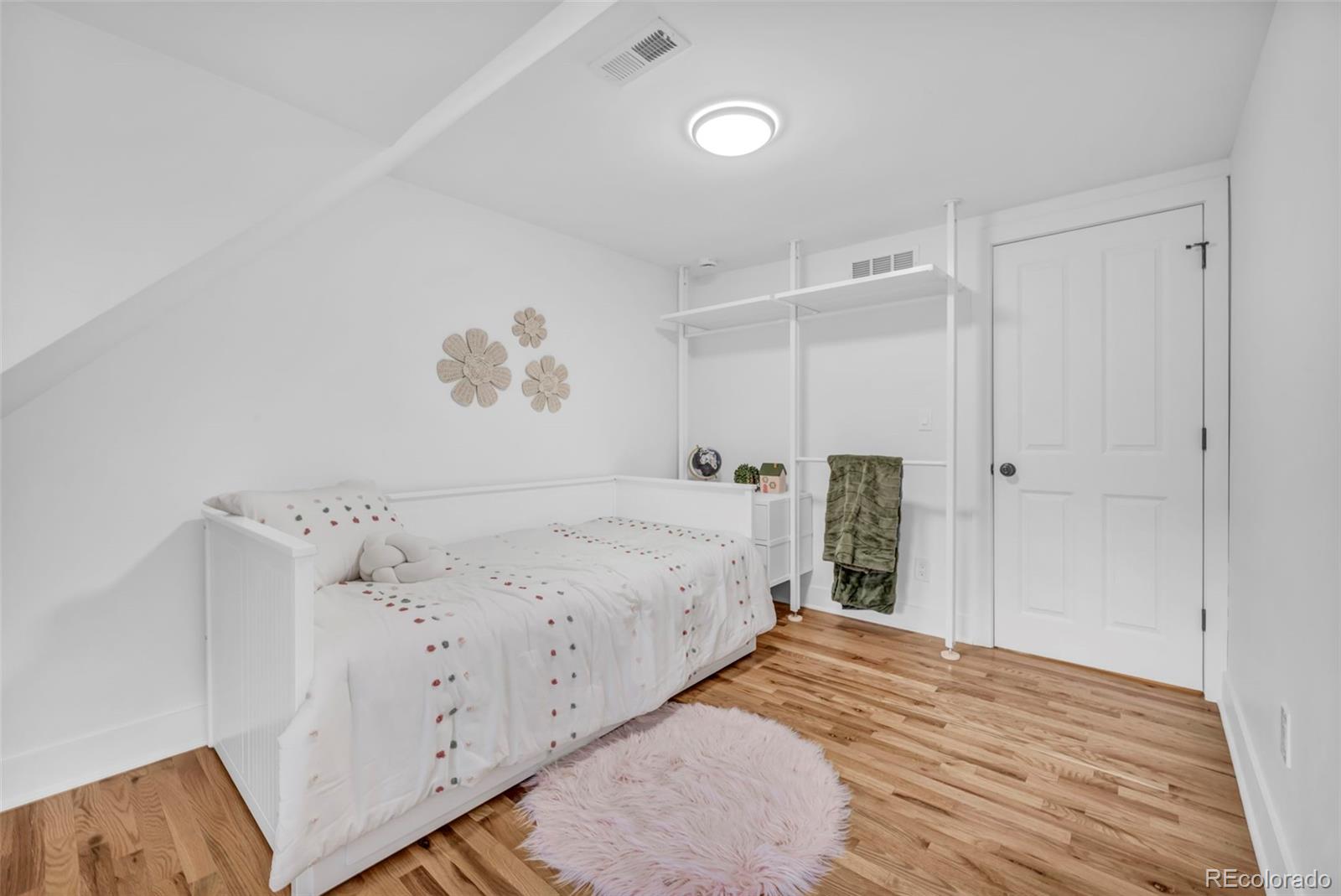 MLS Image #38 for 1442  stuart street,denver, Colorado