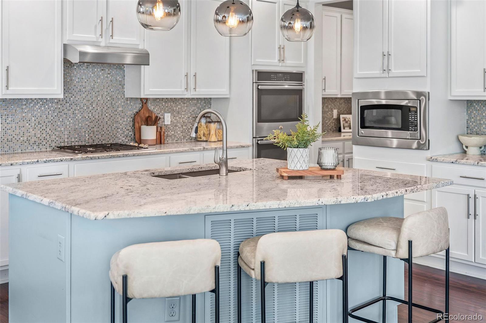 MLS Image #11 for 10872 e 28th place,denver, Colorado