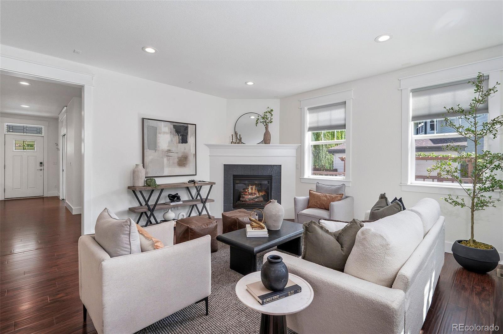 MLS Image #16 for 10872 e 28th place,denver, Colorado
