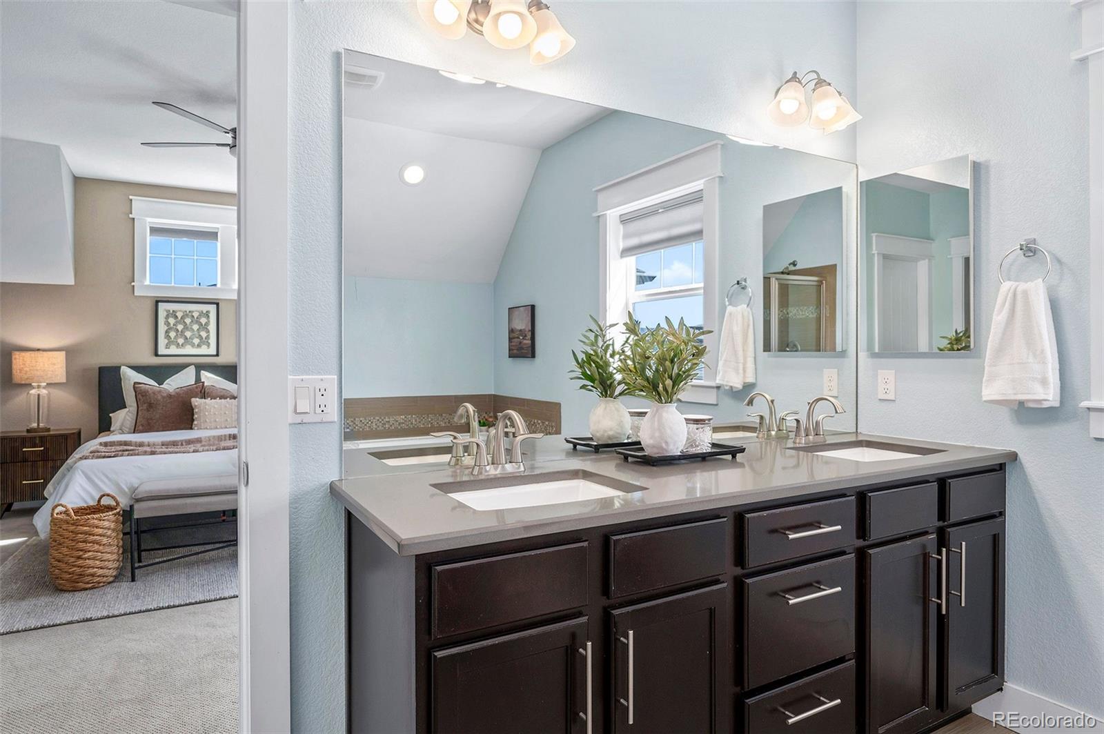 MLS Image #27 for 10872 e 28th place,denver, Colorado