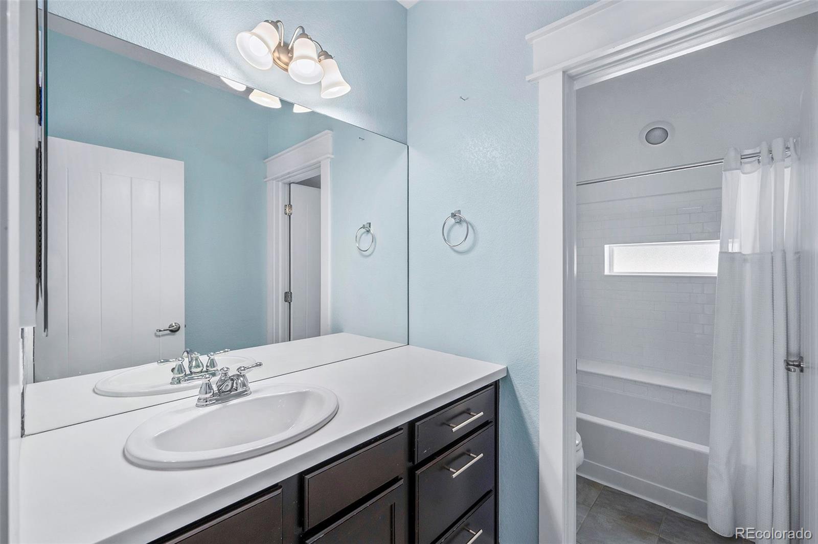 MLS Image #33 for 10872 e 28th place,denver, Colorado