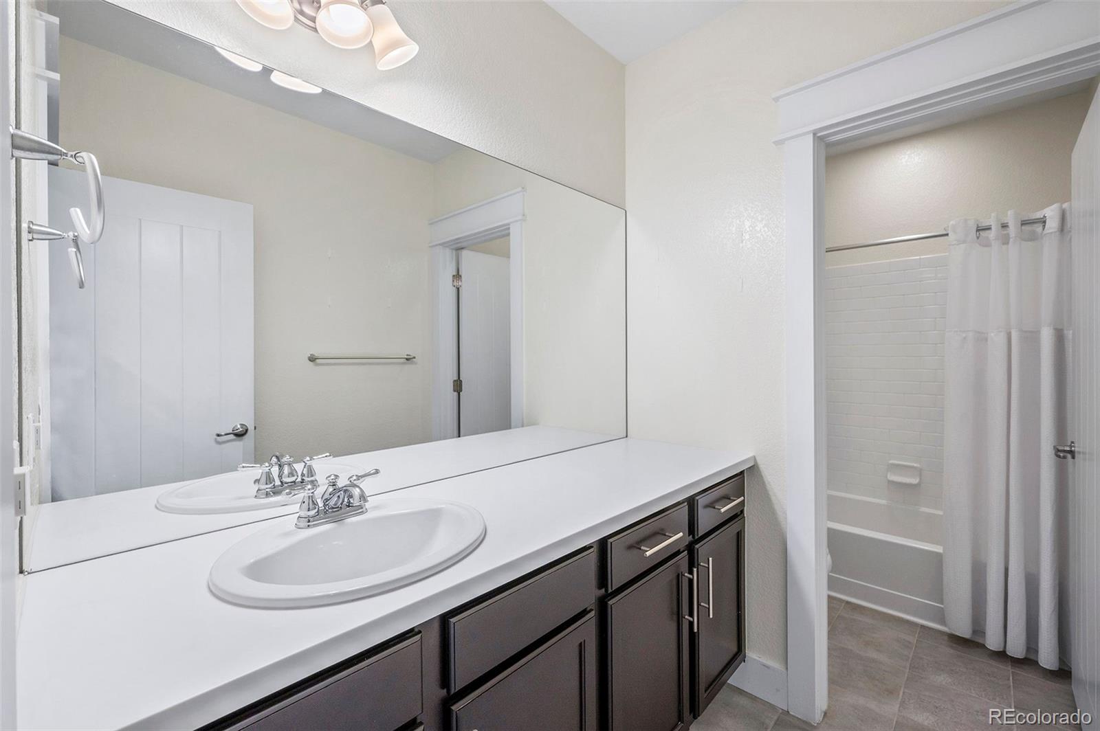 MLS Image #37 for 10872 e 28th place,denver, Colorado