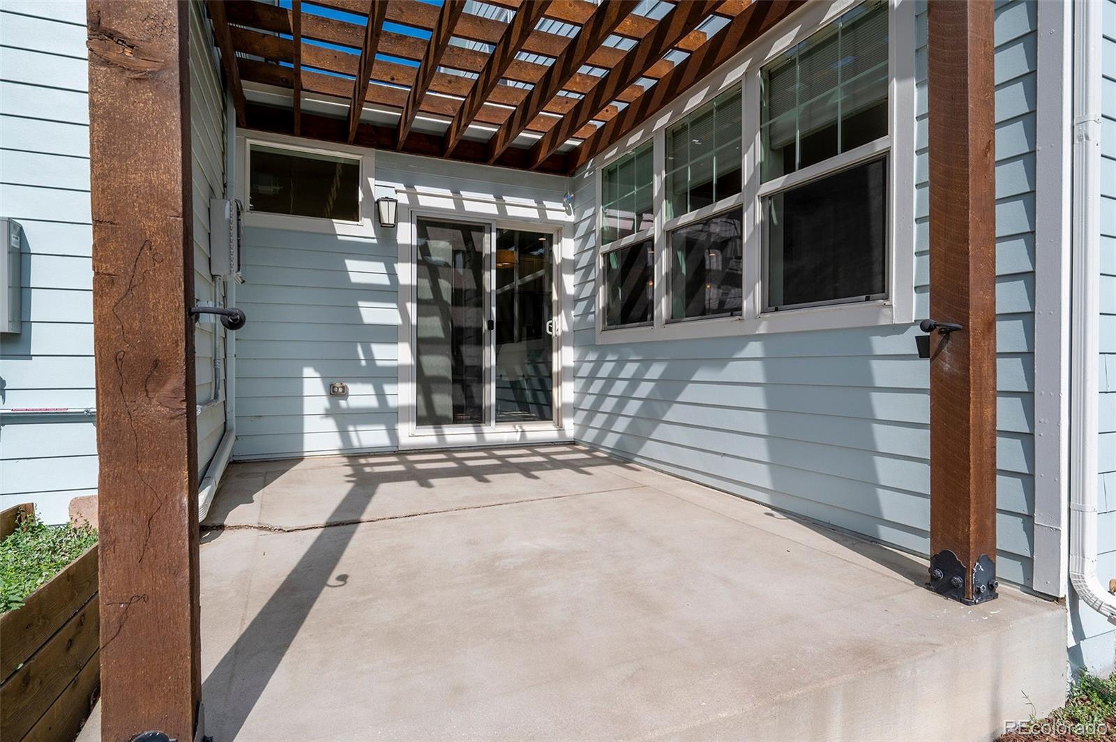 MLS Image #39 for 10872 e 28th place,denver, Colorado