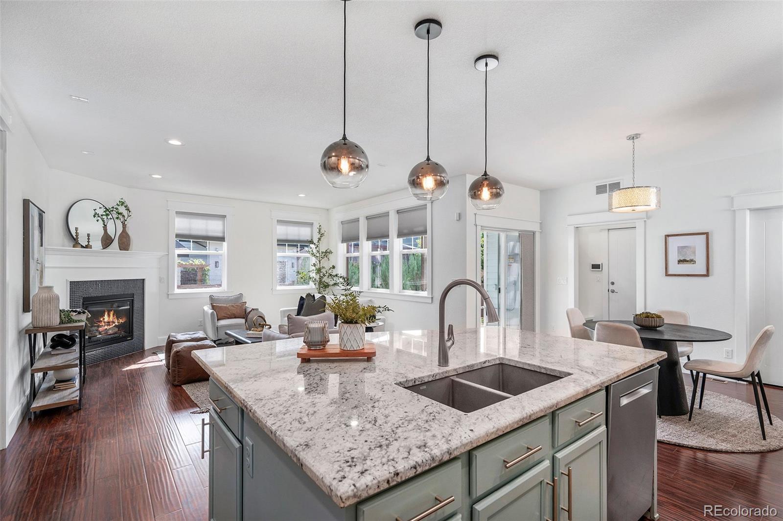 MLS Image #8 for 10872 e 28th place,denver, Colorado