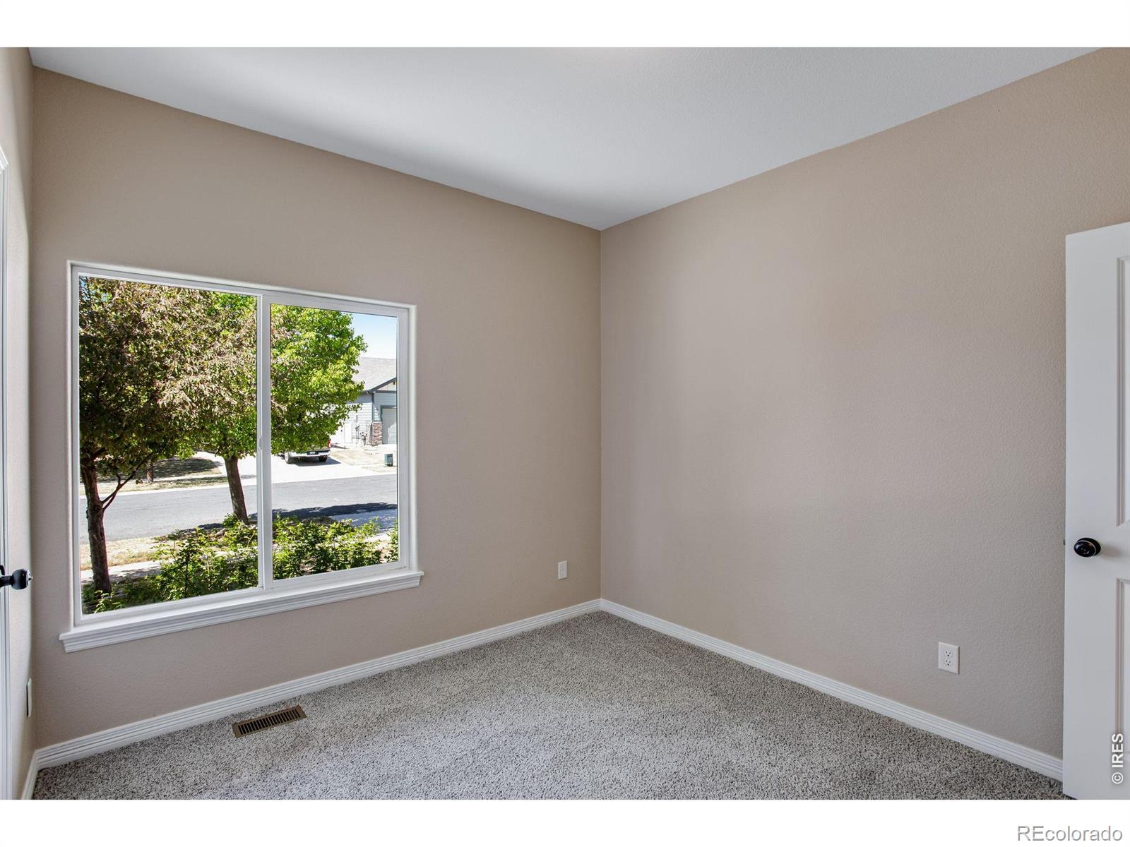 MLS Image #14 for 3620  rialto avenue,evans, Colorado