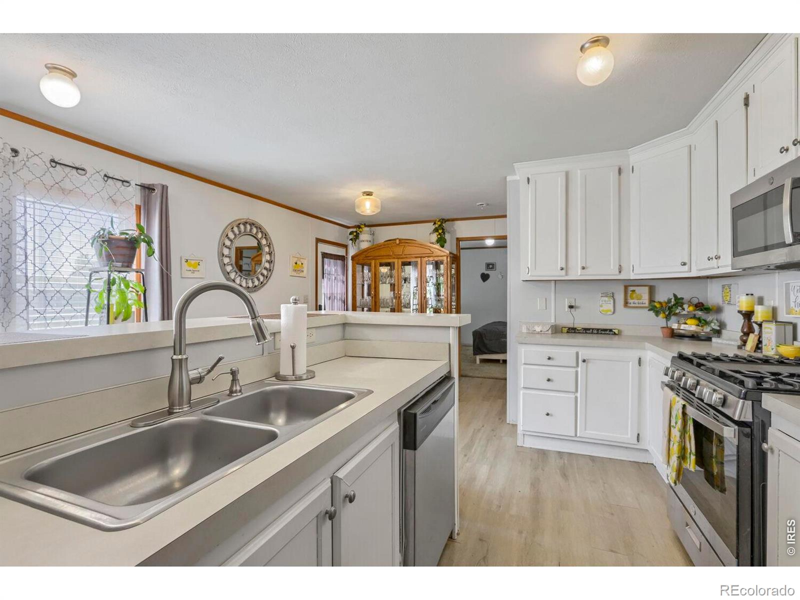 MLS Image #5 for 4213  mesquite lane,evans, Colorado