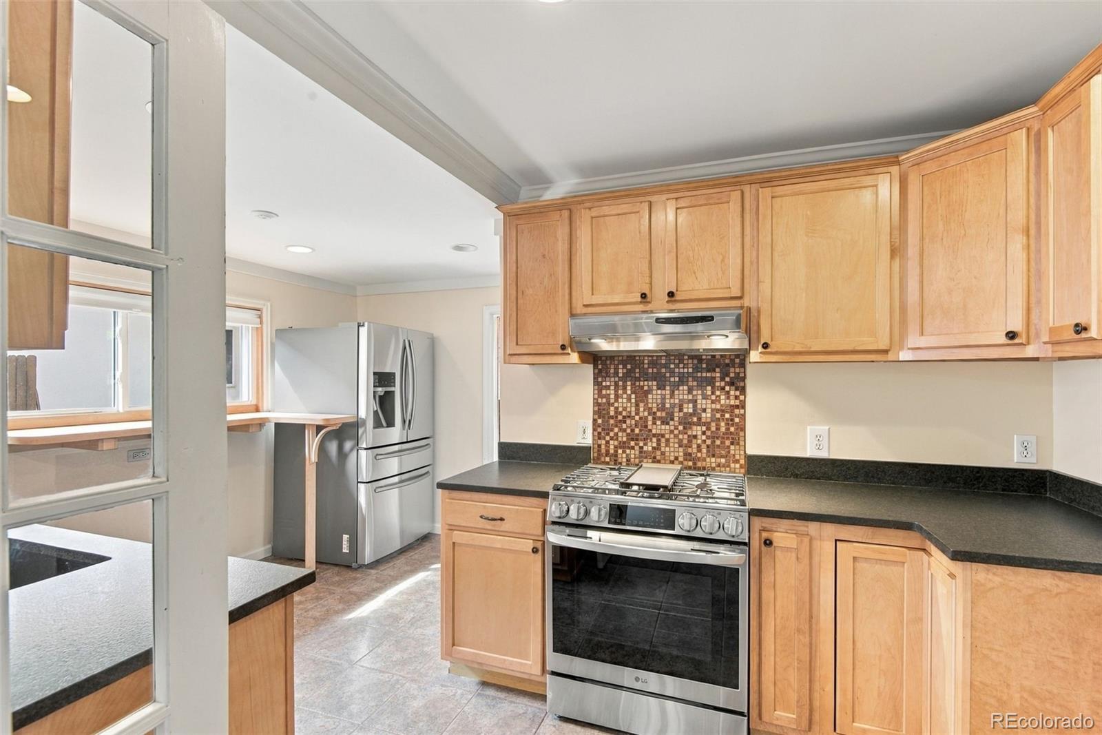 MLS Image #10 for 1671 s grant street,denver, Colorado