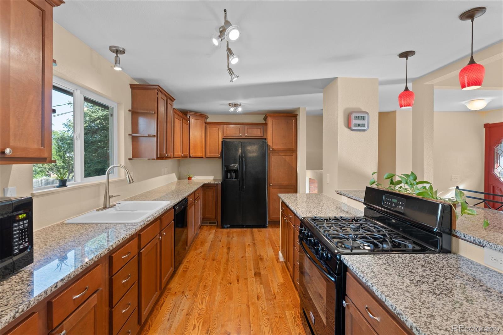 MLS Image #2 for 1213  milky way,colorado springs, Colorado