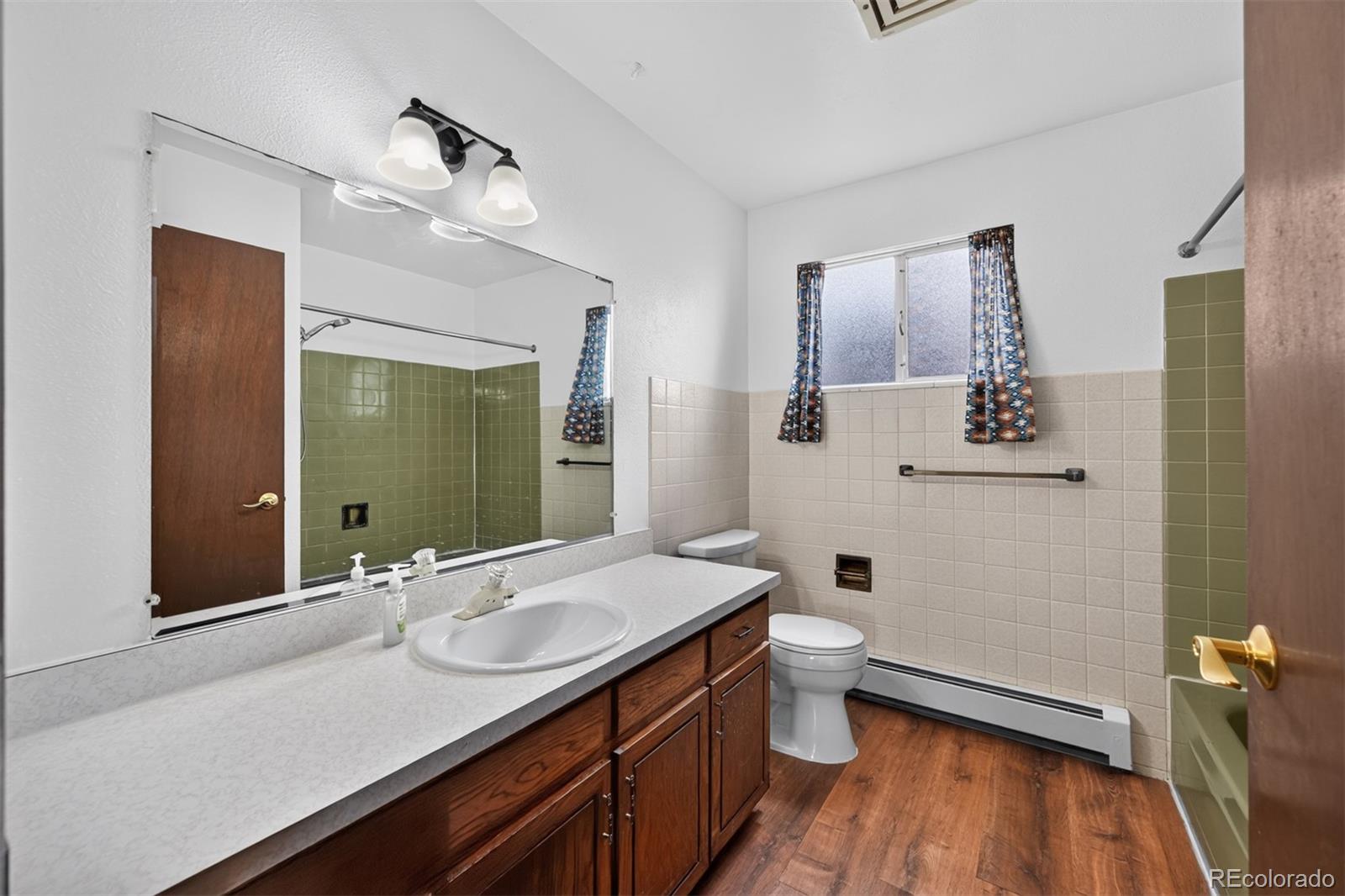 MLS Image #15 for 2124 s fenton street,denver, Colorado