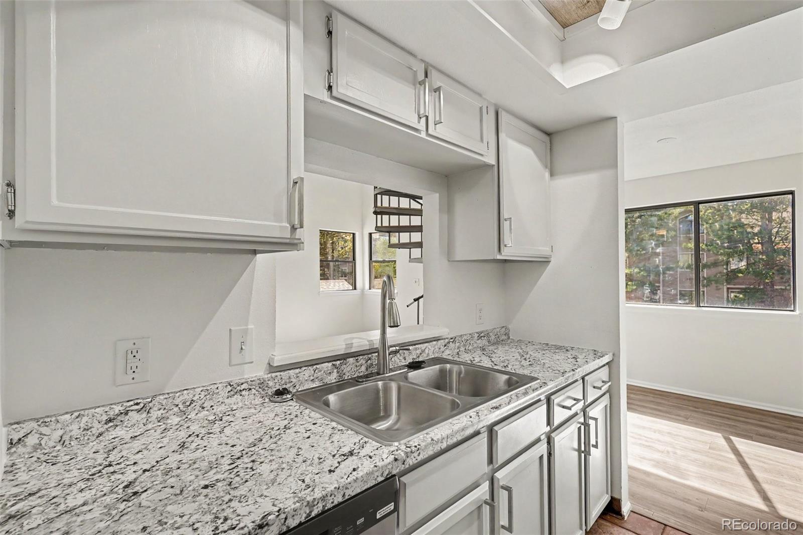 MLS Image #5 for 4310 s andes way,aurora, Colorado