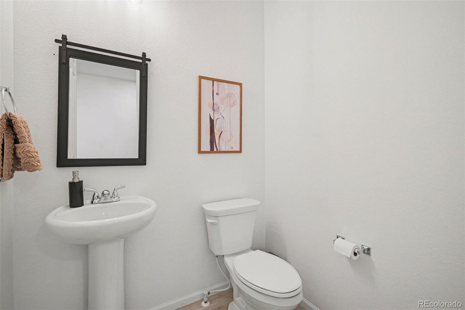 MLS Image #10 for 27536 e byers place,aurora, Colorado