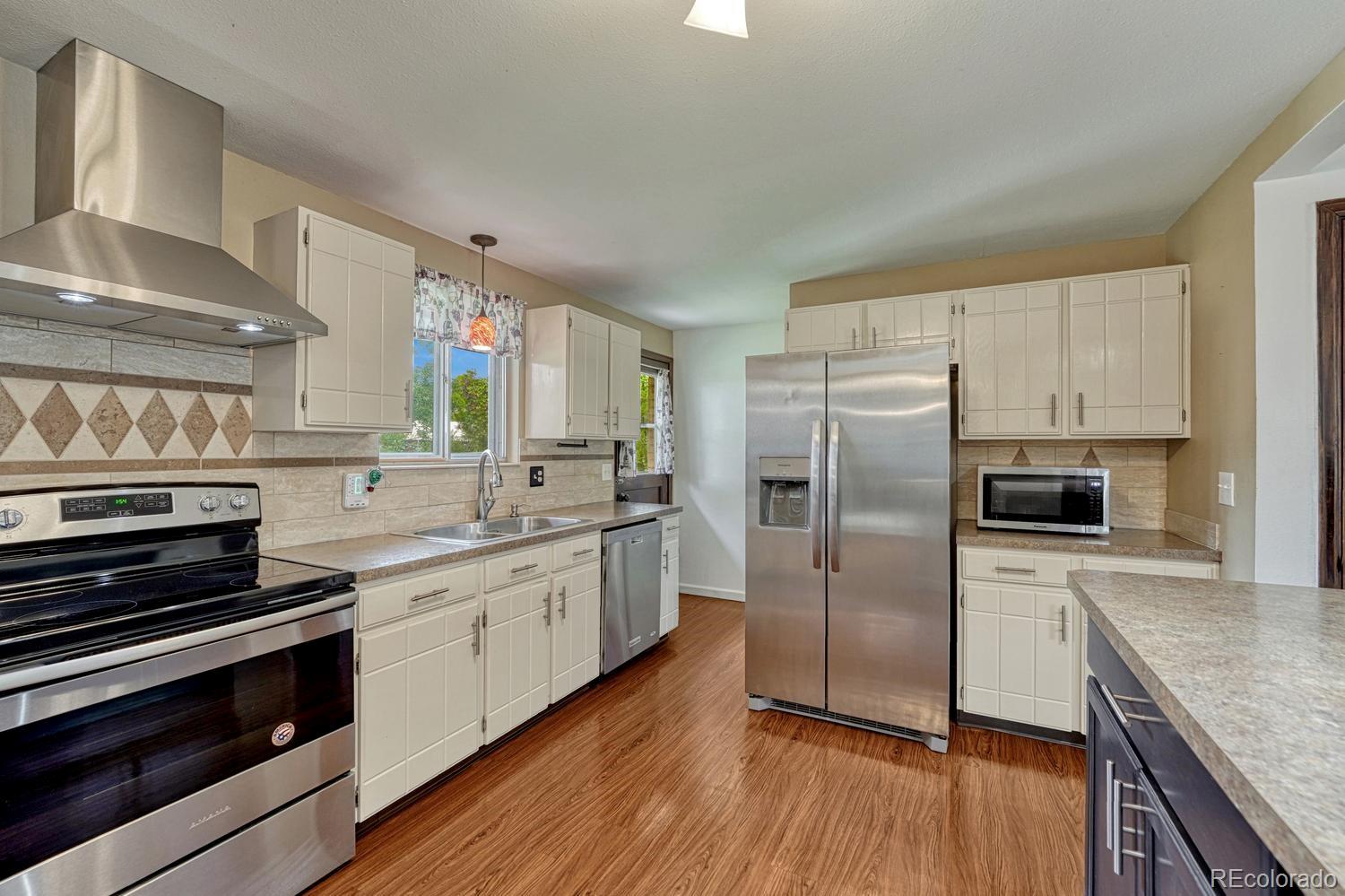 MLS Image #10 for 1327 e 19th street,loveland, Colorado