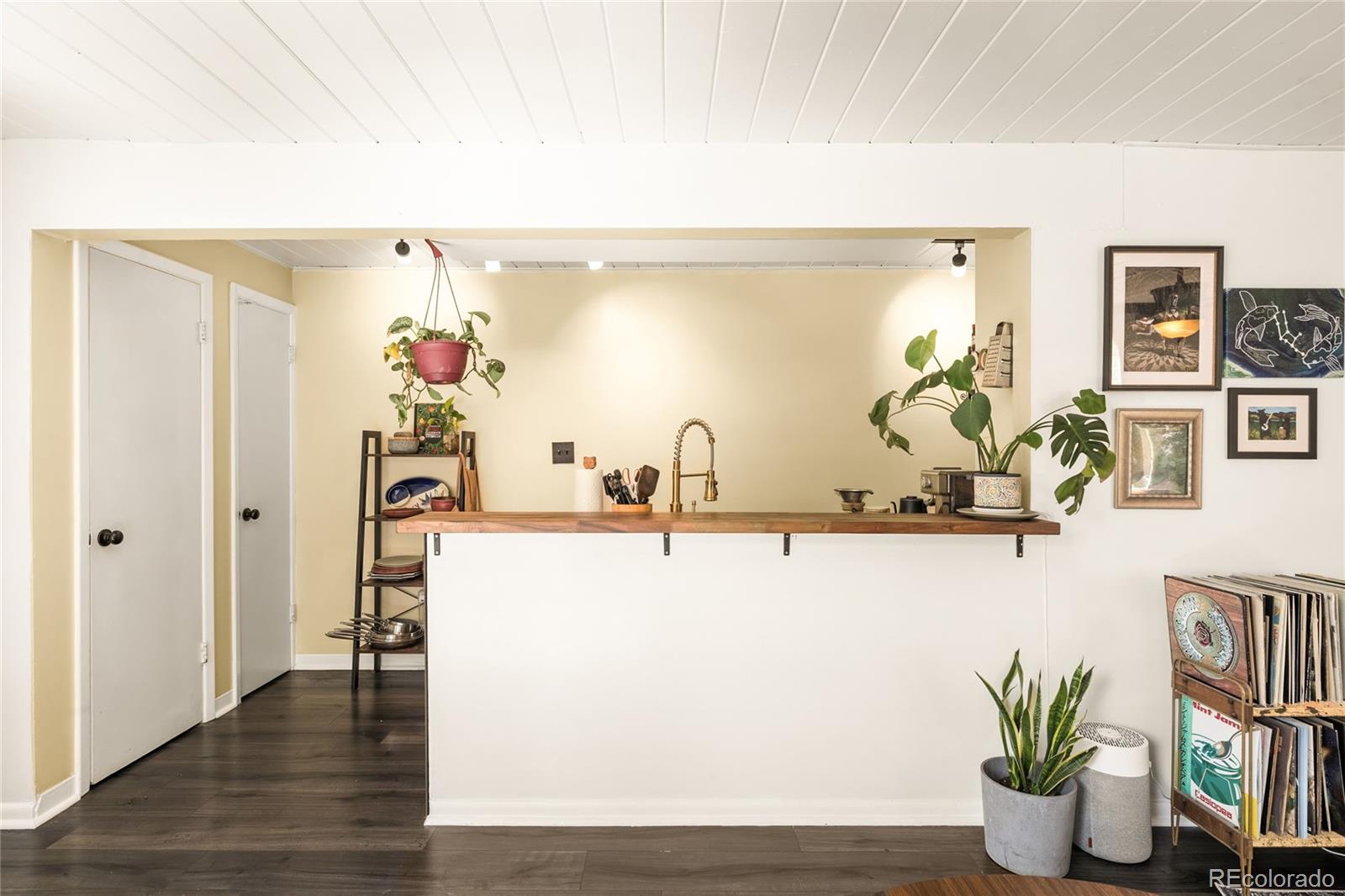 MLS Image #4 for 1343 n high street 12,denver, Colorado