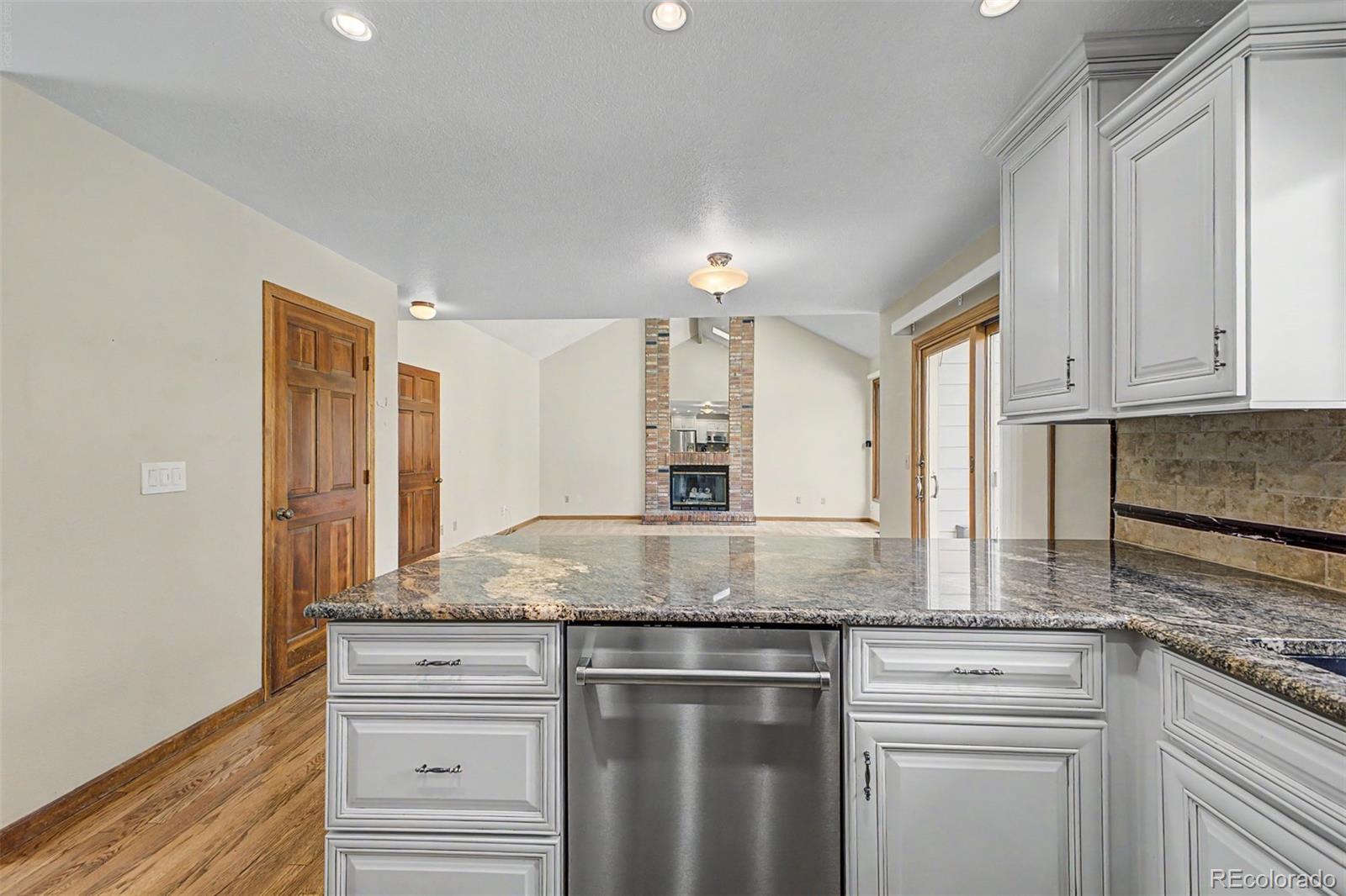 MLS Image #13 for 12619 w 84th drive,arvada, Colorado