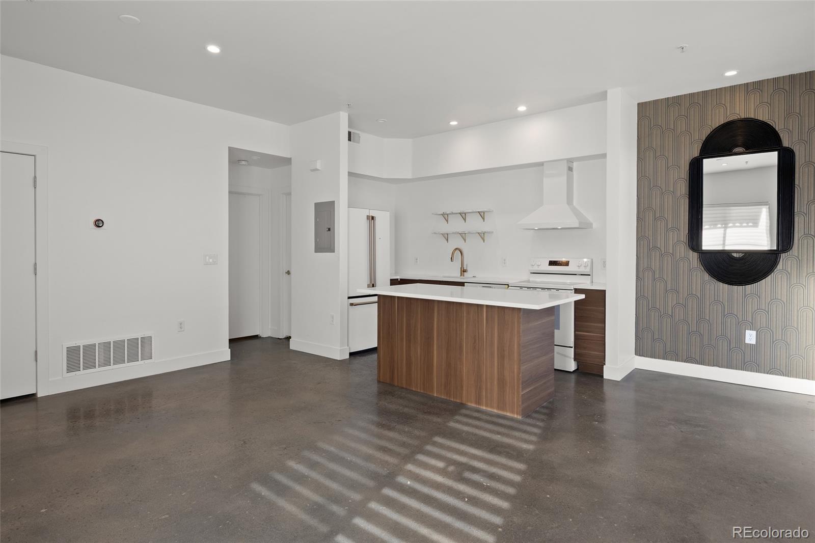 MLS Image #13 for 3149  blake street 101,denver, Colorado