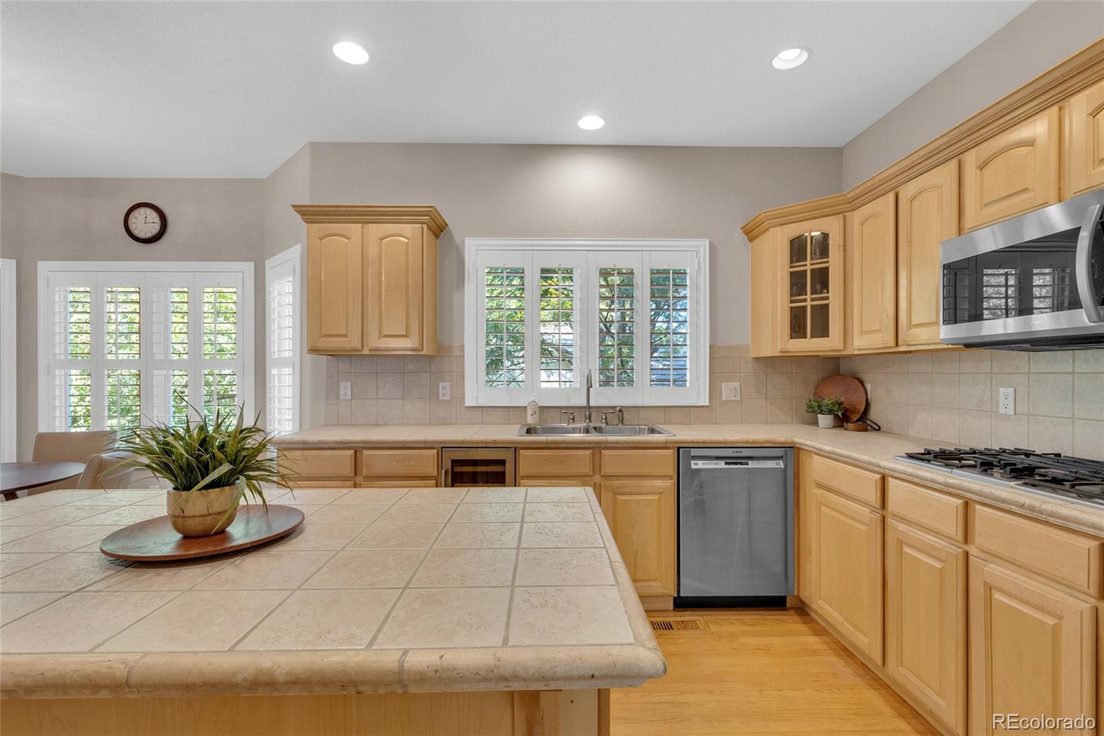 MLS Image #12 for 5041 s auckland court,aurora, Colorado