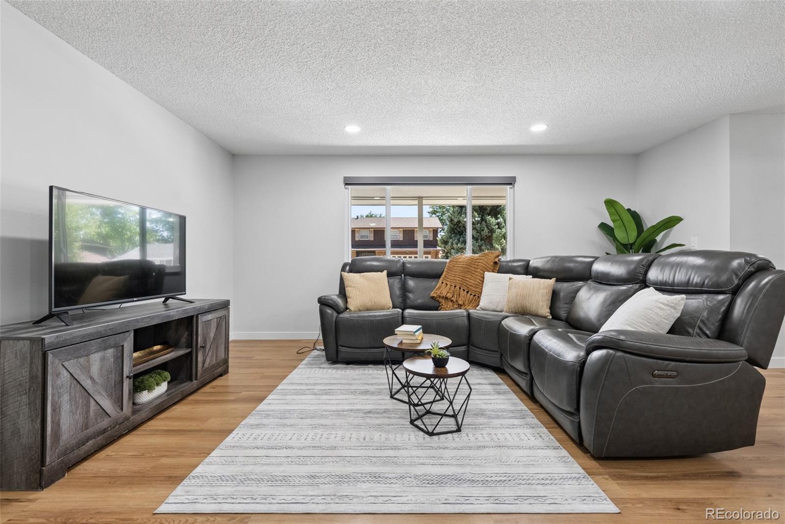 MLS Image #4 for 8601 e layton avenue,denver, Colorado