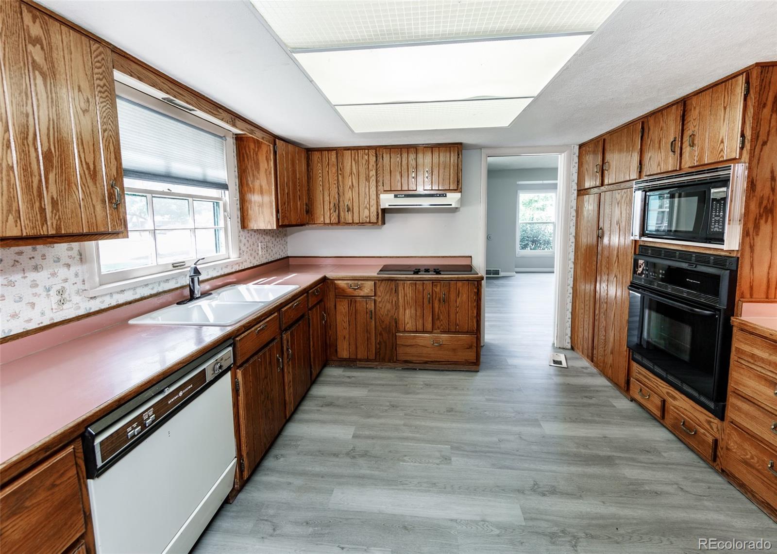 MLS Image #14 for 2203  templeton gap road,colorado springs, Colorado