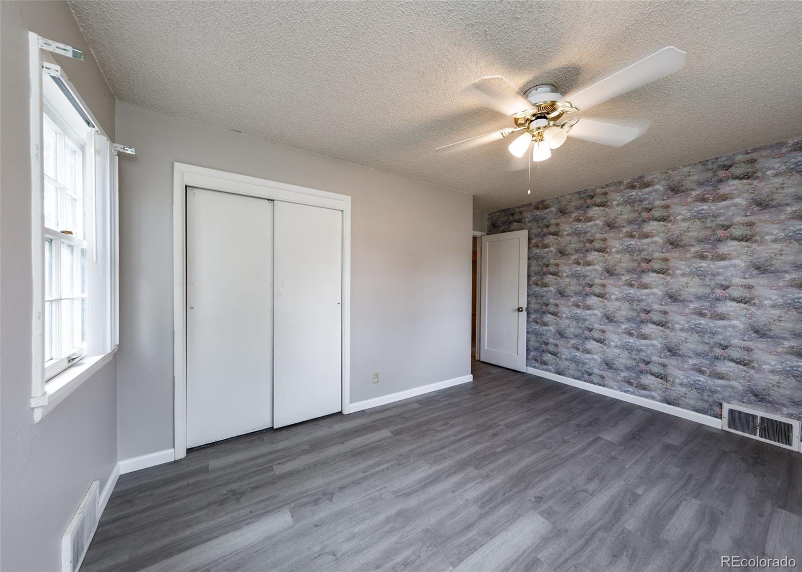 MLS Image #3 for 2203  templeton gap road,colorado springs, Colorado
