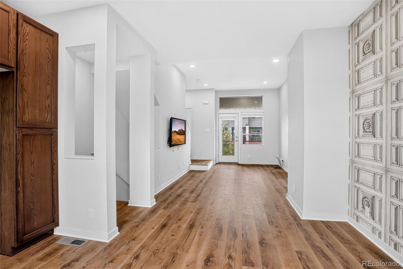 MLS Image #10 for 7968 e 54th place ,denver, Colorado