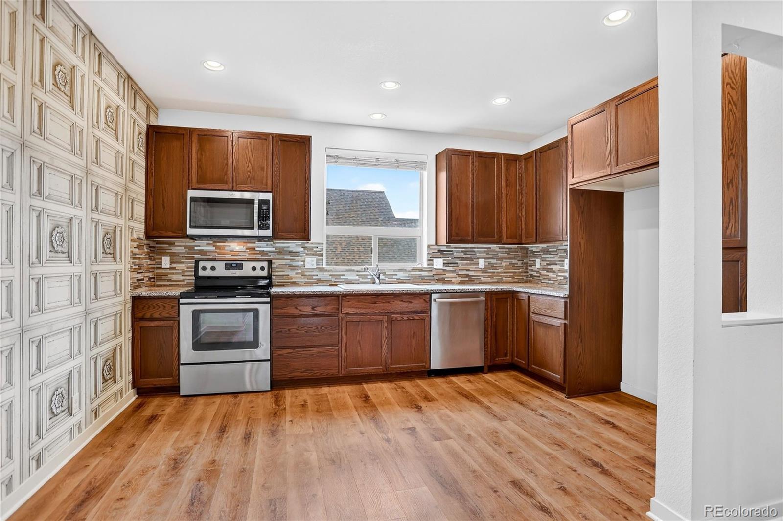 MLS Image #15 for 7968 e 54th place ,denver, Colorado