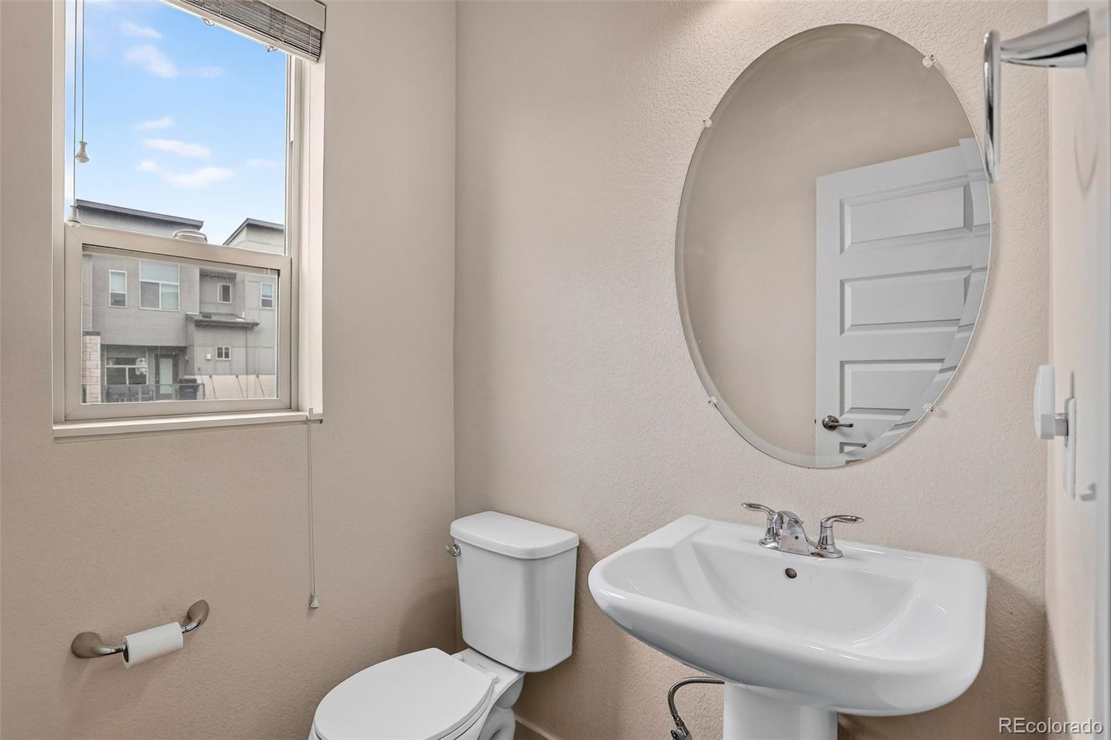 MLS Image #17 for 7968 e 54th place ,denver, Colorado