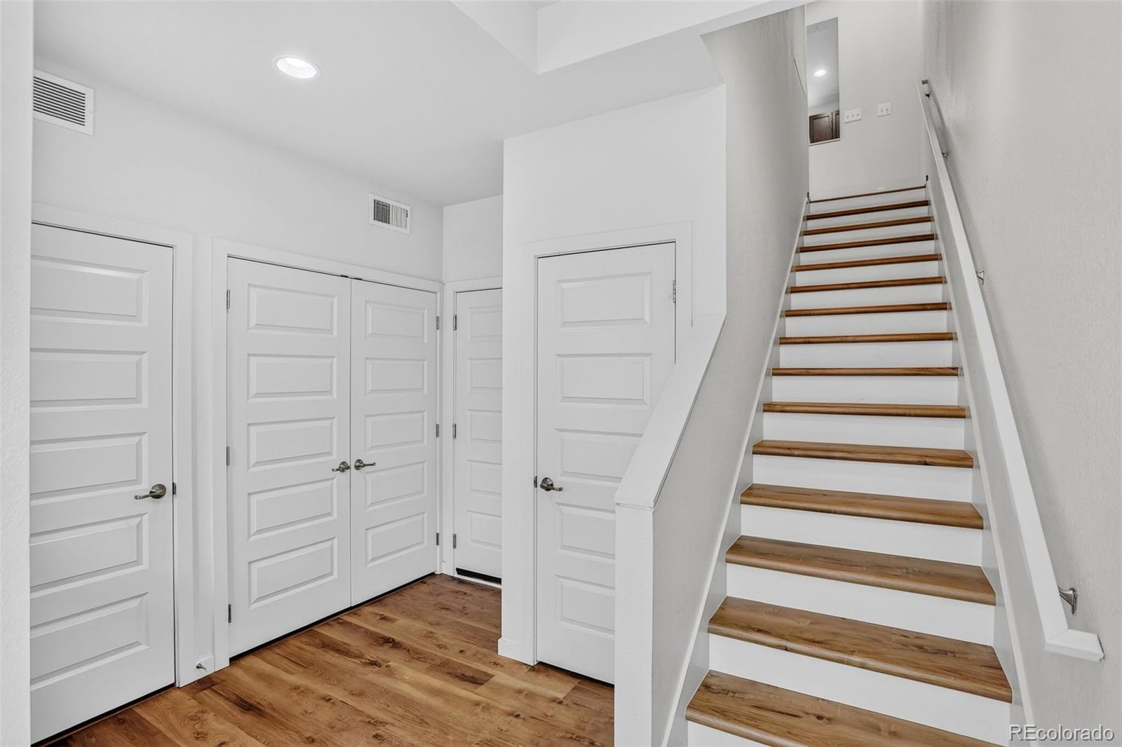 MLS Image #18 for 7968 e 54th place ,denver, Colorado