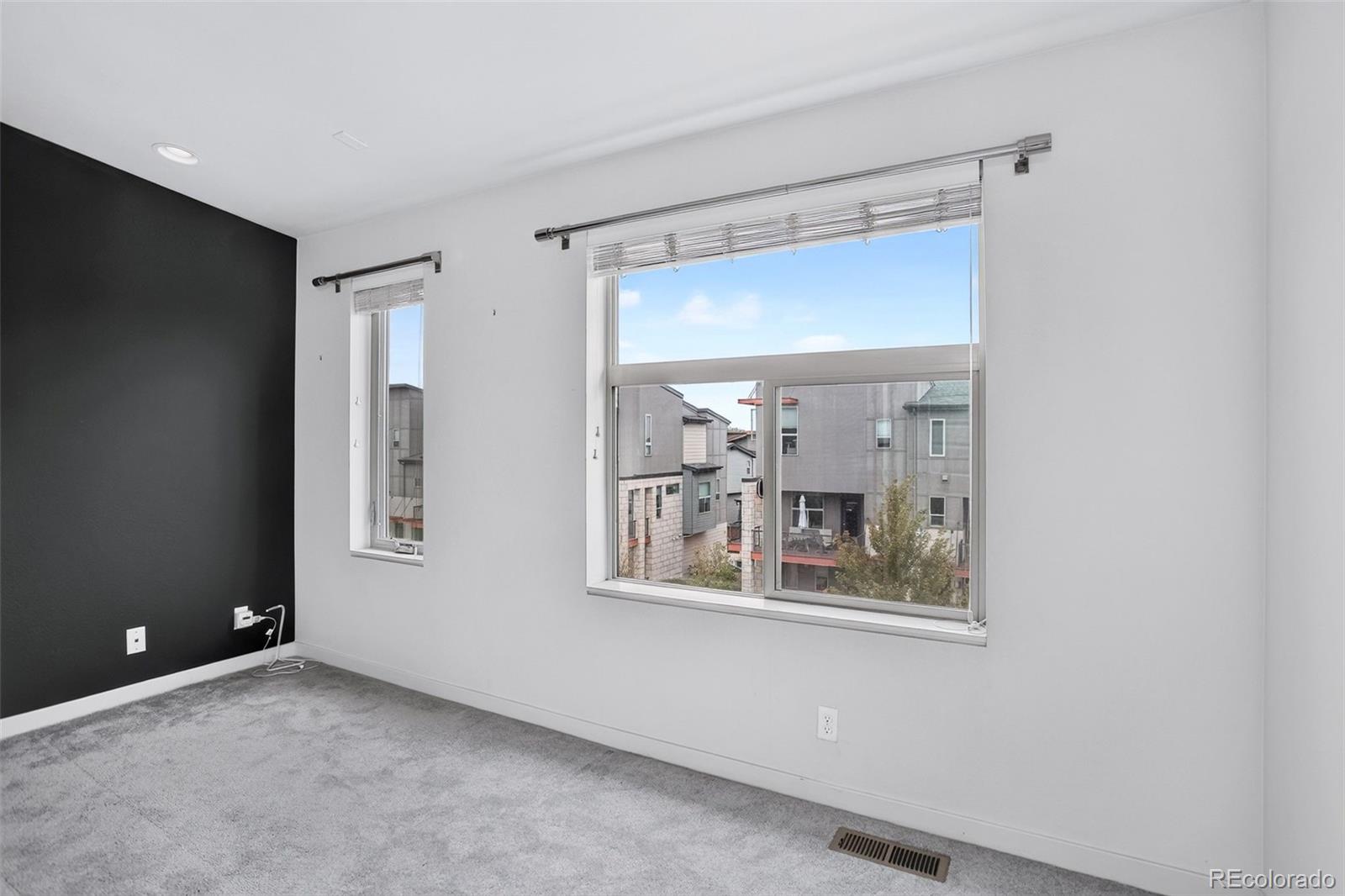MLS Image #20 for 7968 e 54th place ,denver, Colorado