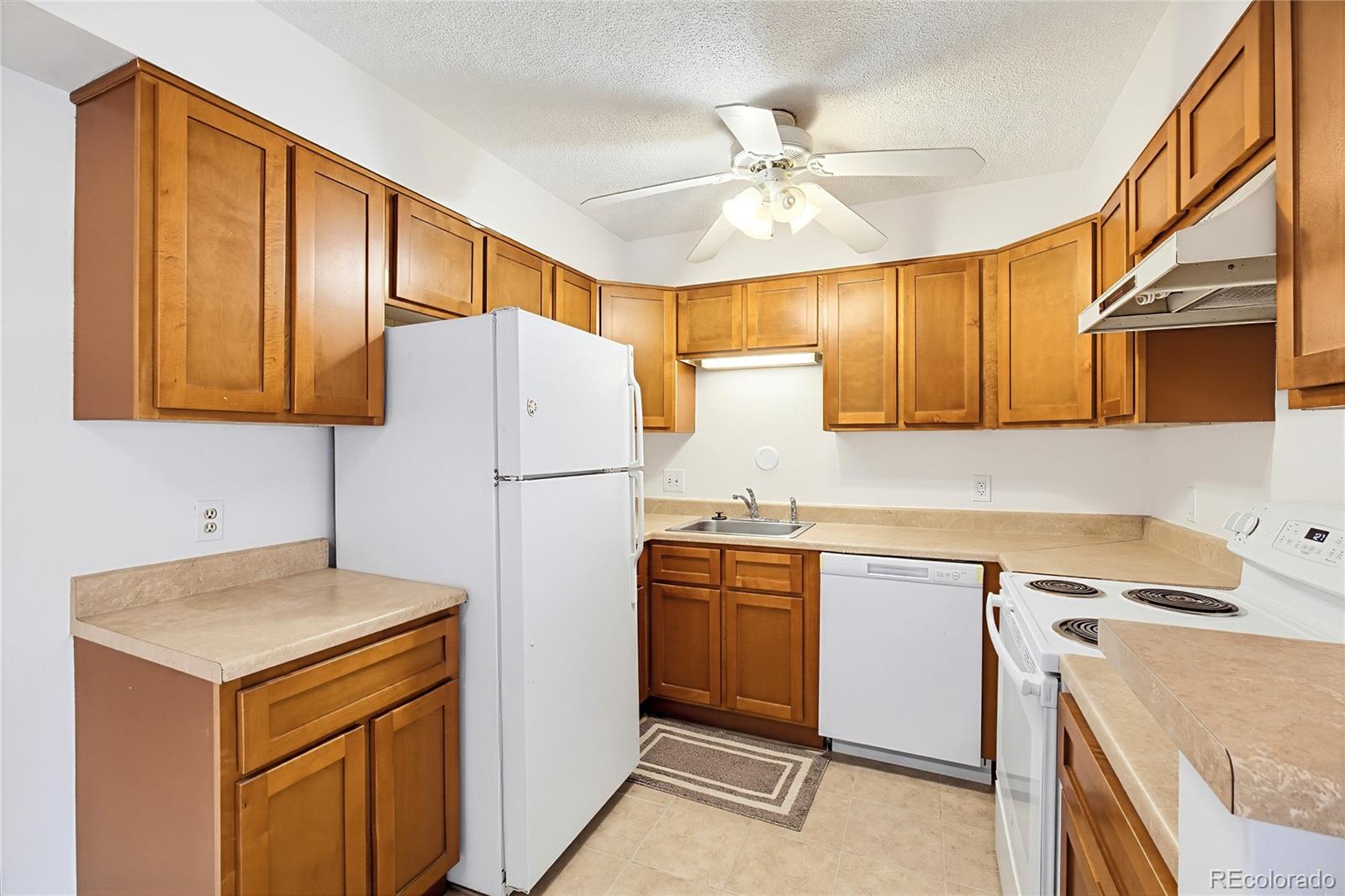 MLS Image #16 for 3344 s ammons street,lakewood, Colorado