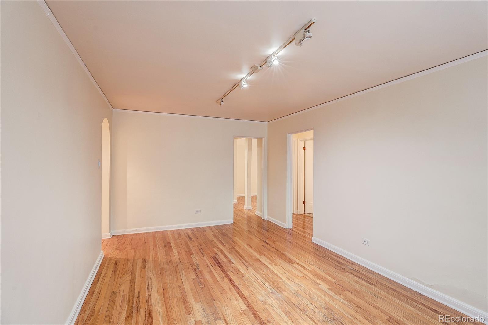MLS Image #11 for 949 n emerson street,denver, Colorado
