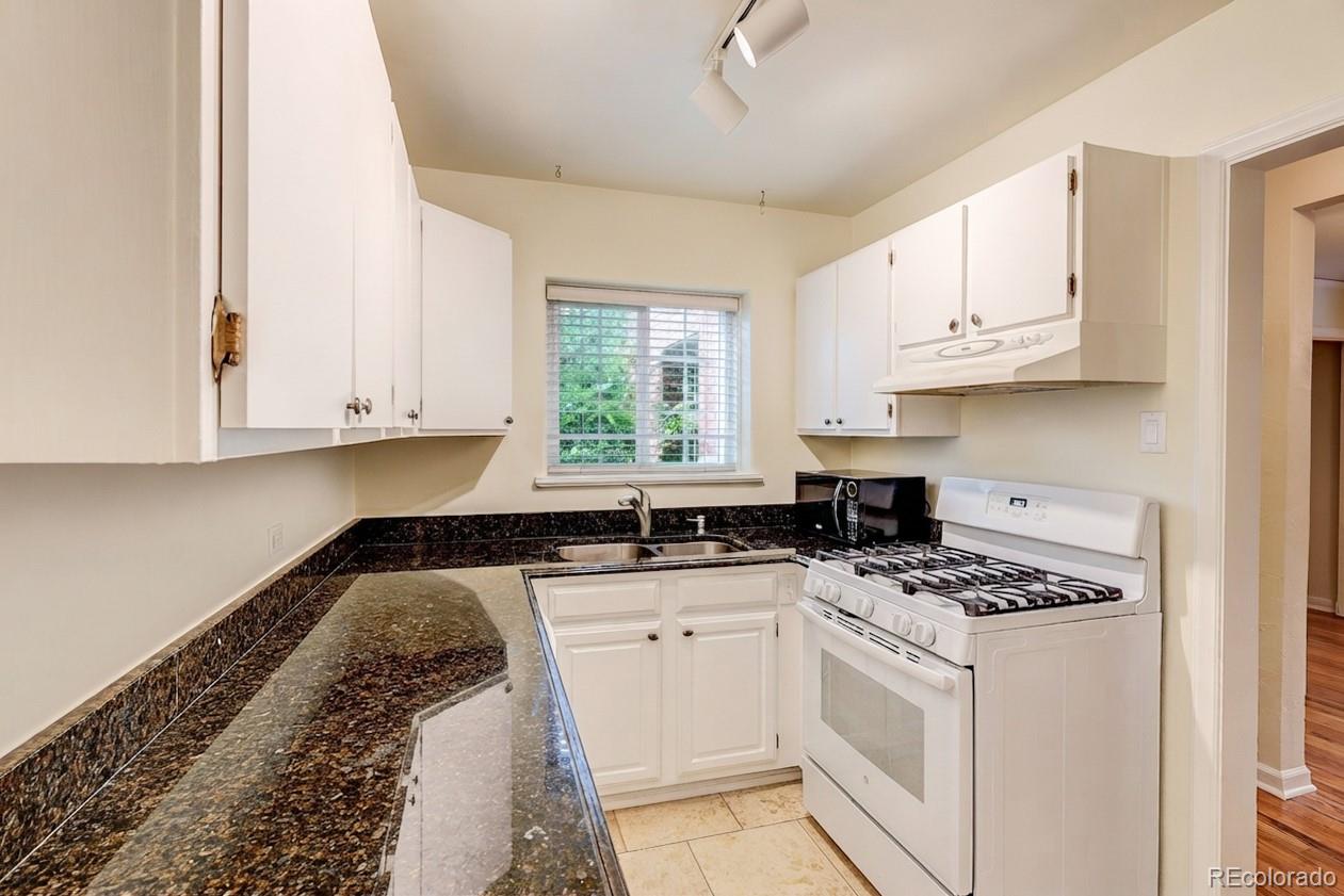MLS Image #2 for 949 n emerson street,denver, Colorado